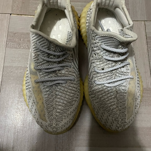 adidas Shoes - Adidas x Yeezy Boost - very good condition, size 5 men's